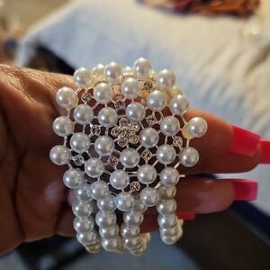 Elegant Pearl Bracelet